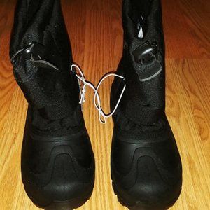 Boys' Cat & Jack Nigel Toggle Top Winter Boots